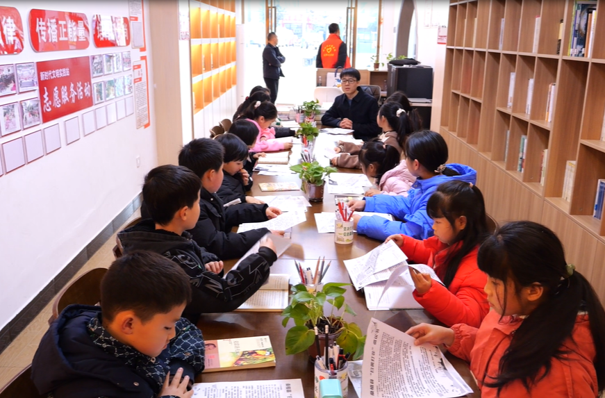 “扫黄打非”在行动 普法宣传零距离