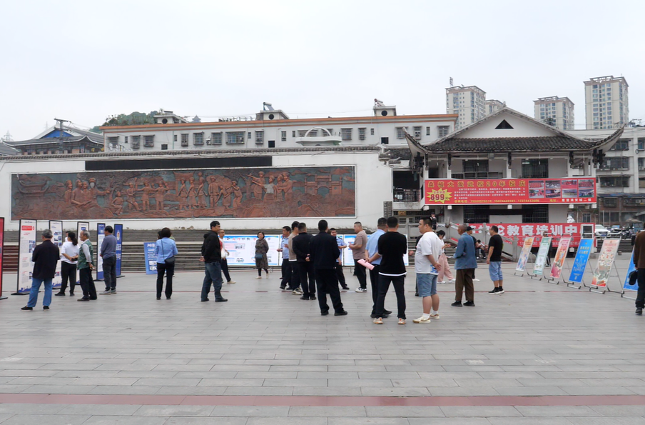 国家安全 你我共筑——桑植县开展全民国家安全教育日宣传活动