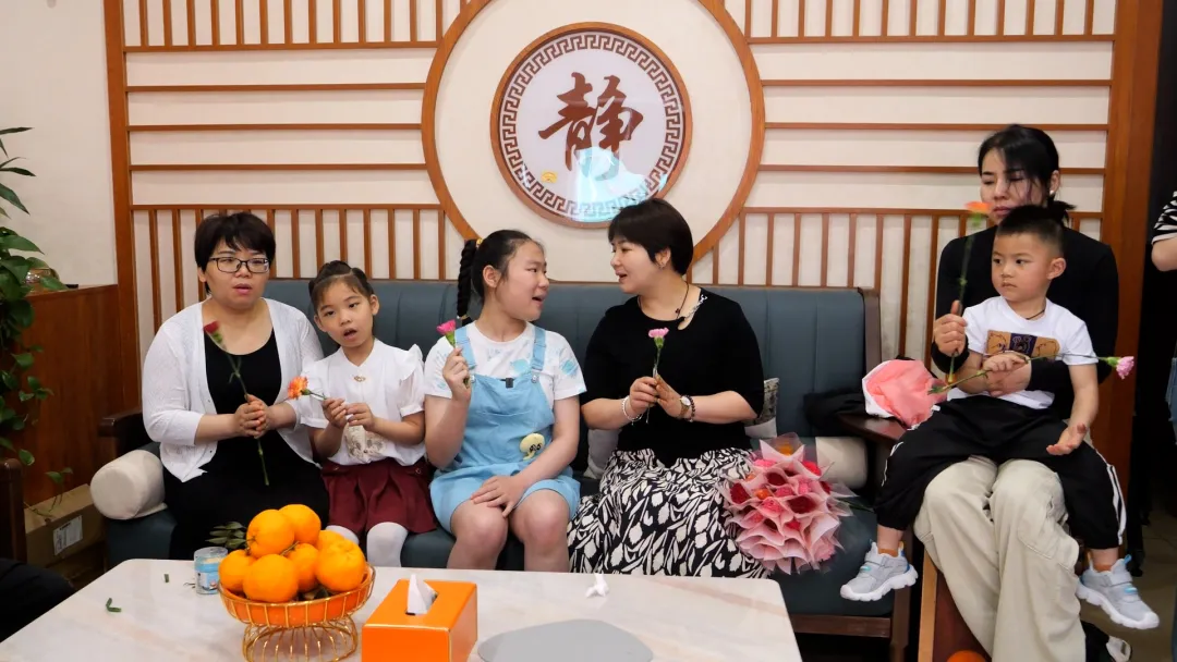 妈妈，我想送你一首歌