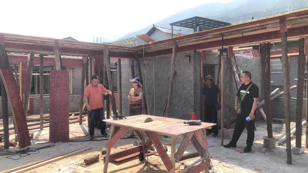 控违治违丨澧源镇及时查处一违规加建房屋行为