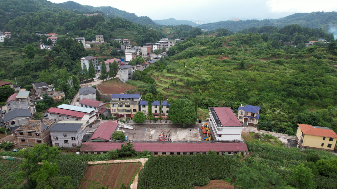 全力推进“八大行动”｜丰子山“村小”不小 用心托起娃娃的梦想