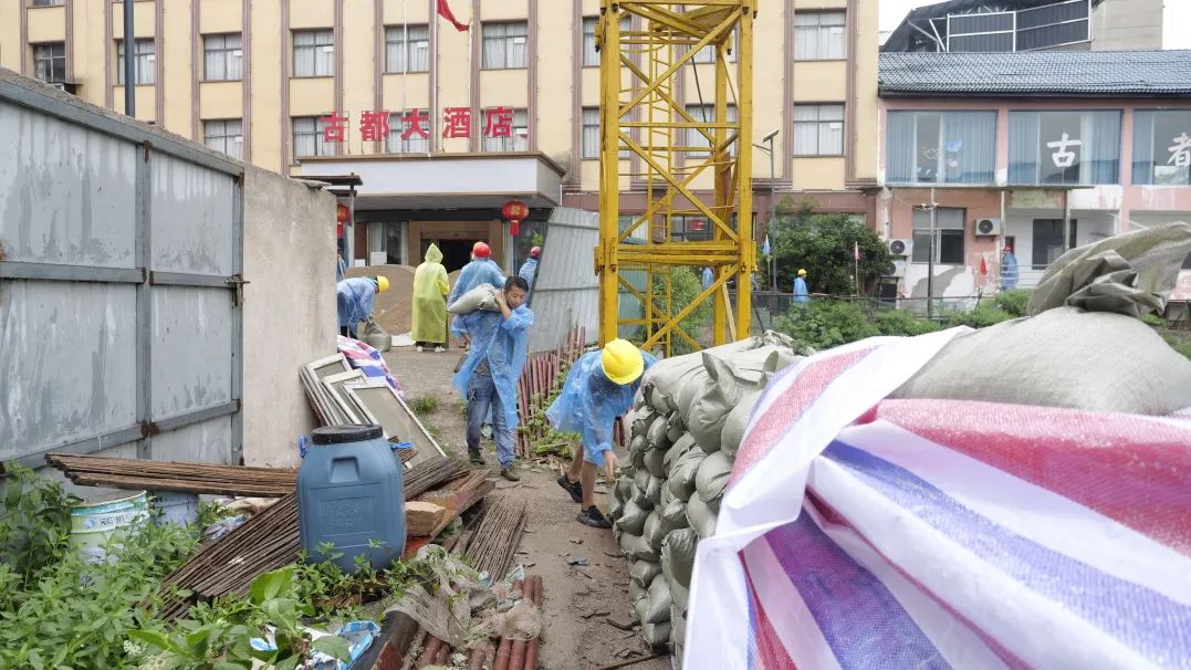 桑植县：严阵以待 众志成城应对强降雨