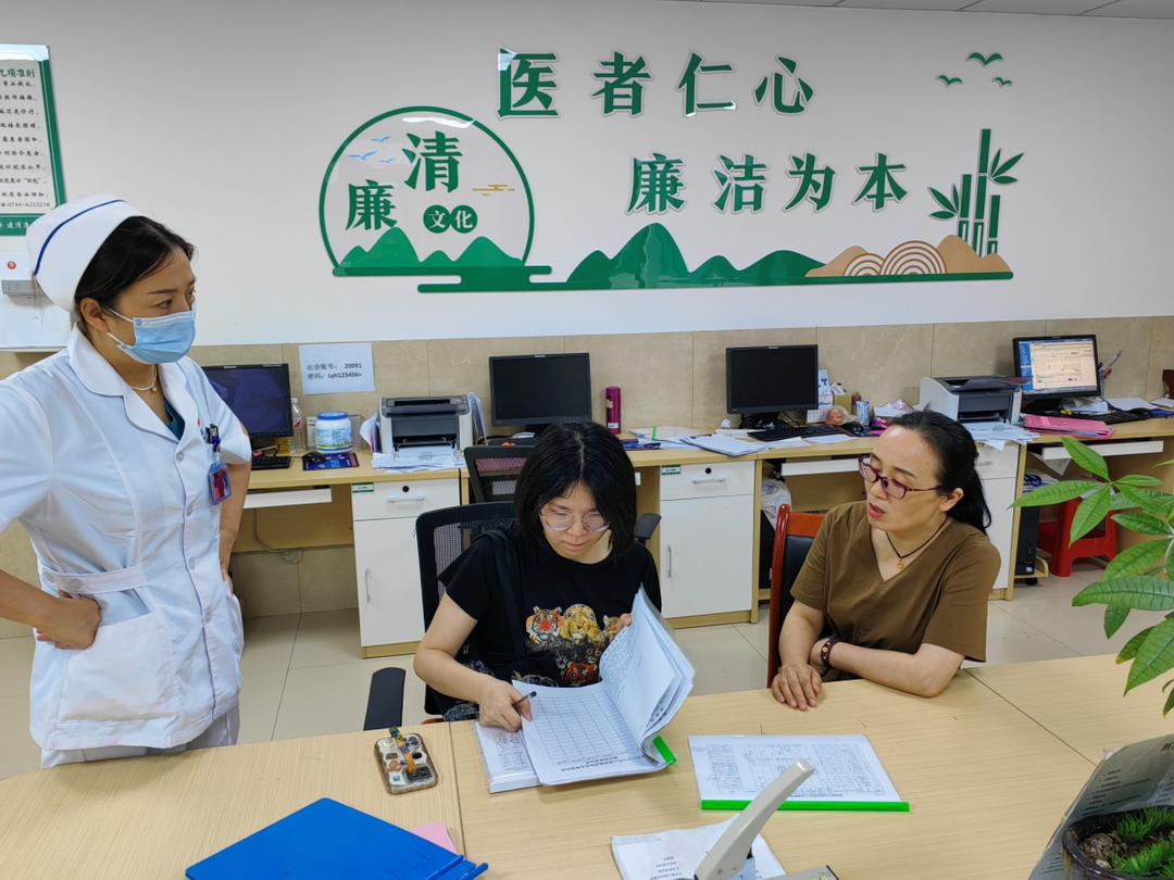 张家界市卫生健康委对桑植县新生儿疾病免费筛查项目开展质控检查