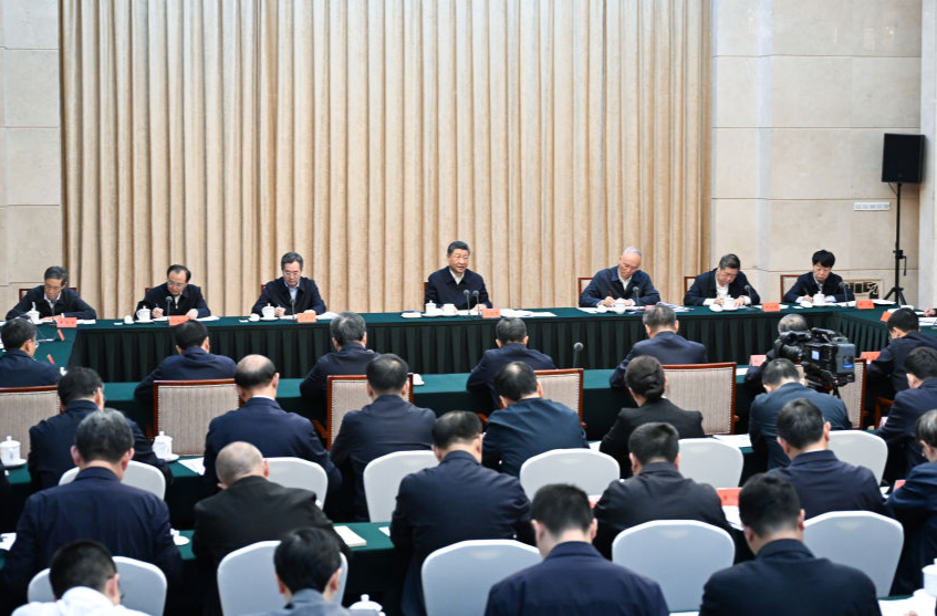 习近平主持召开全面推动黄河流域生态保护和高质量发展座谈会