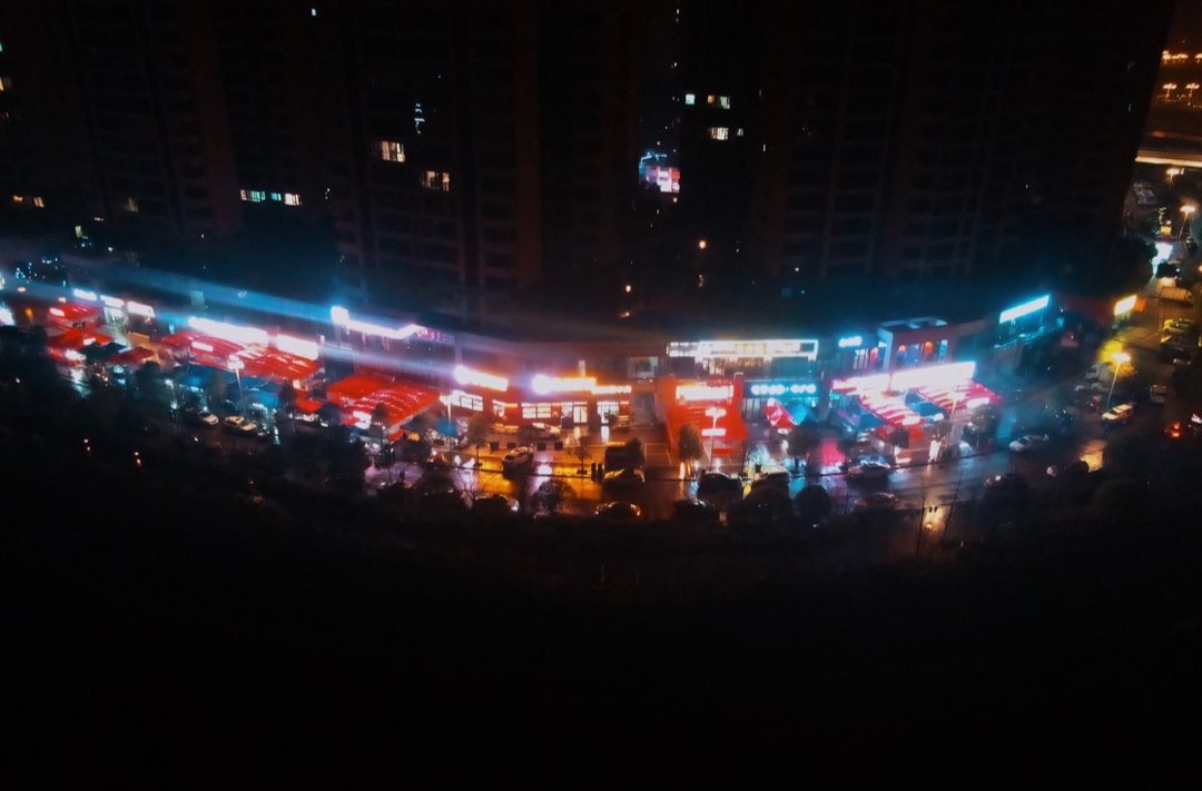 浓浓“烟火气”  点亮“夜经济”