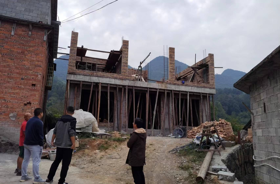 廖家村镇：加强自建房管理 落实“六到场”监督