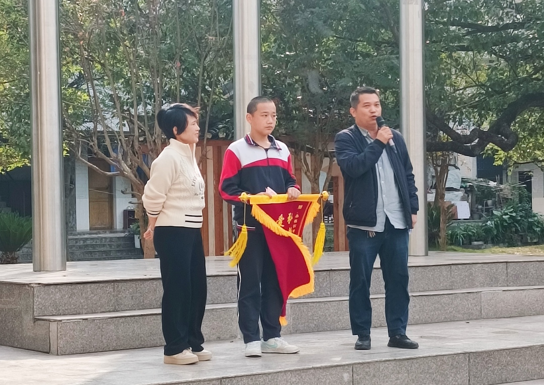 为桑植少年吴定铮点赞
