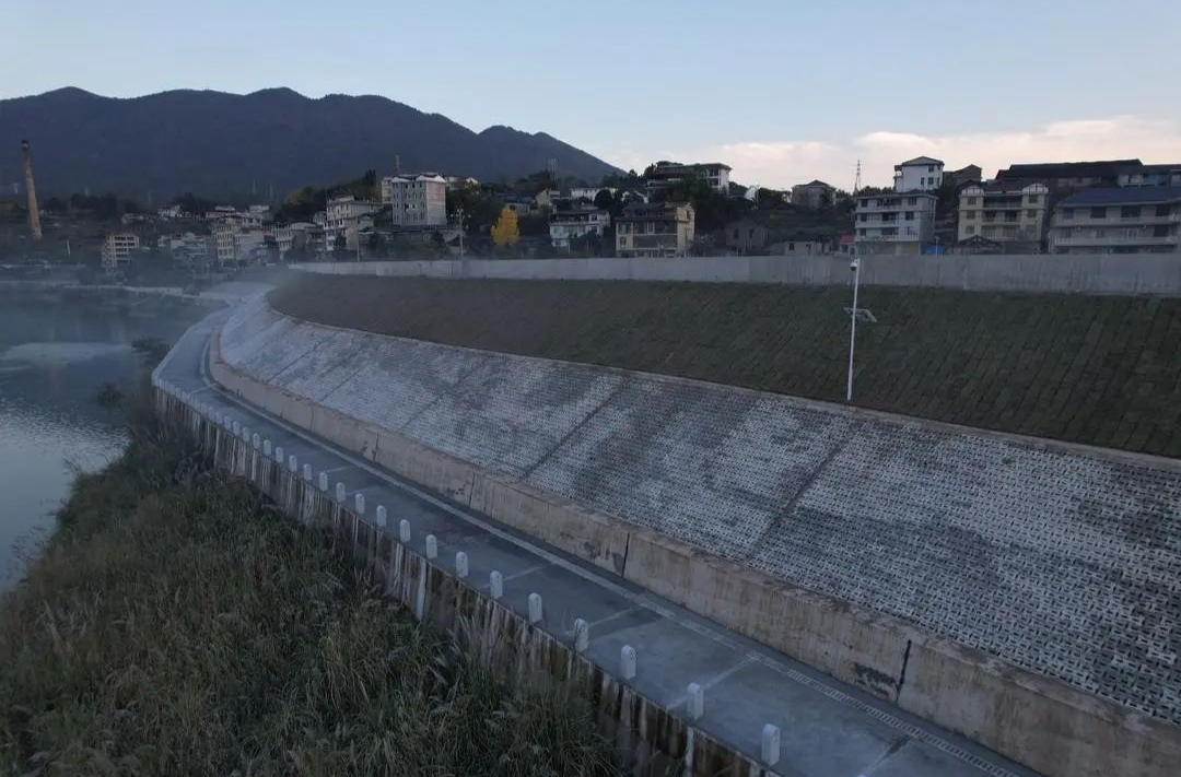 城区新添河堤步道 市民休闲好去处