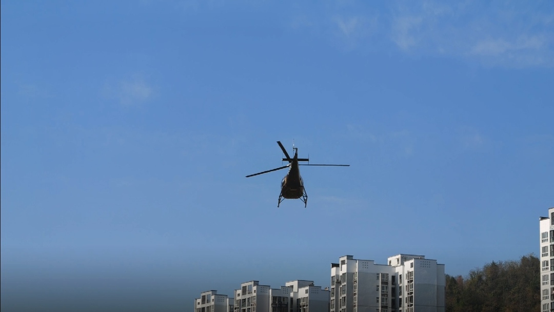 周末城区低空飞行  你打卡了吗
