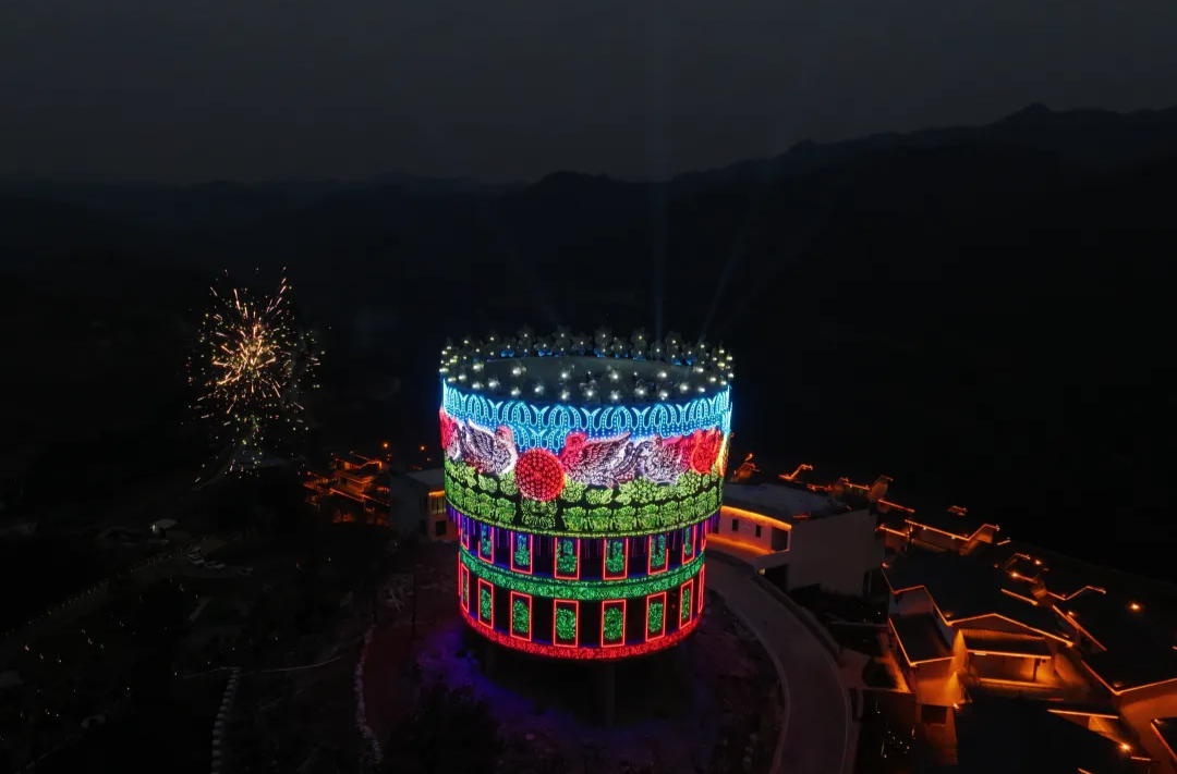 改革开花 文旅赋能 湖南省首个“点状用地”改革试点项目张家界阿巴砦景区揭牌