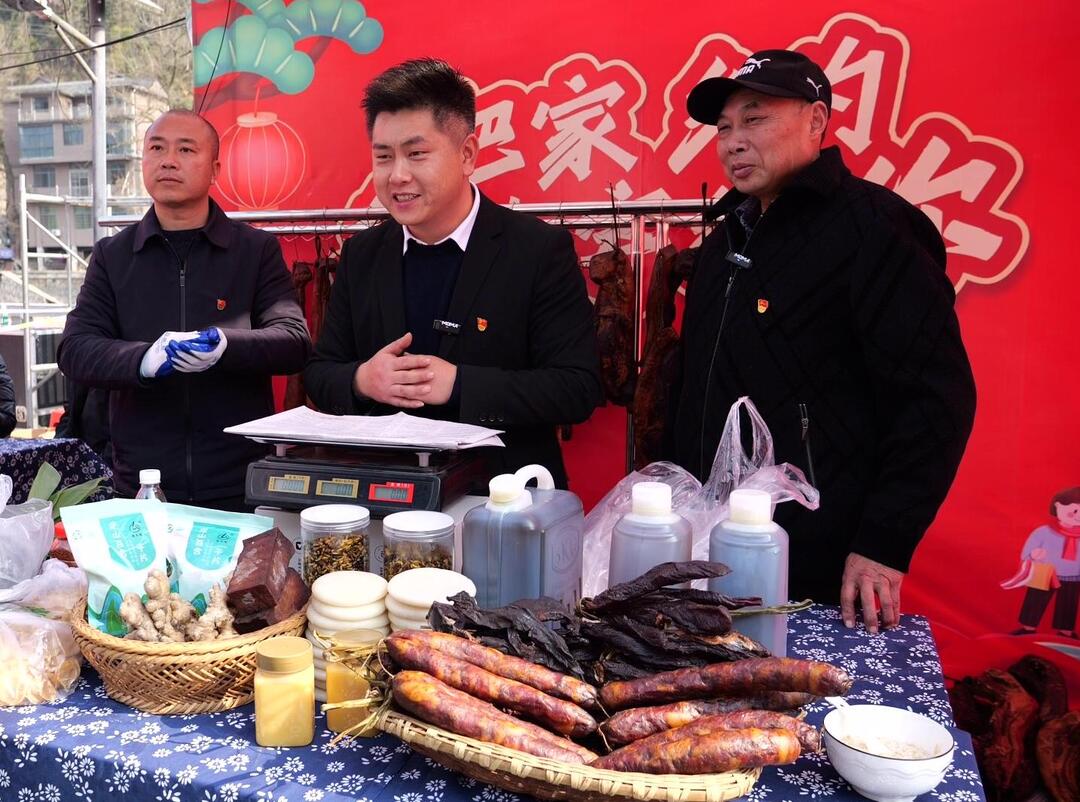 新春走基层丨河口乡：线上赶集直播热 家乡年味“一键到家”