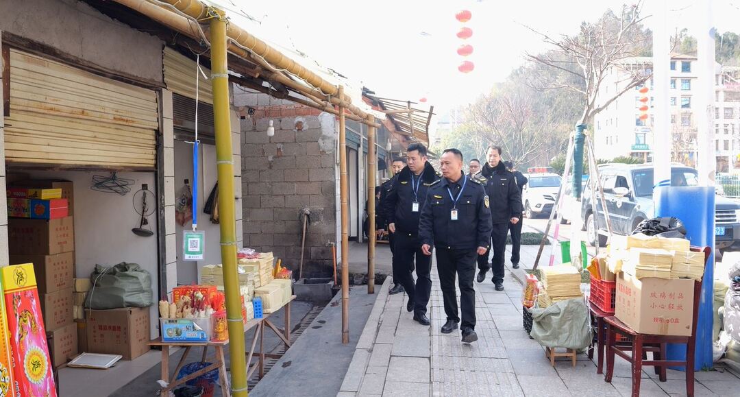桑植：烟花爆竹联合执法 整治成效显著