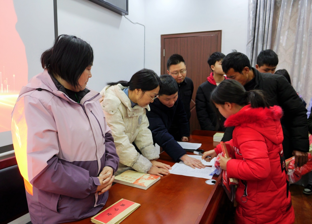 县关工委：爱心汇聚力量 真情助力梦想