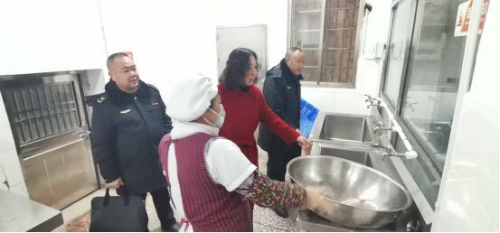 芙蓉桥白族乡开展校园食品安全联合检查