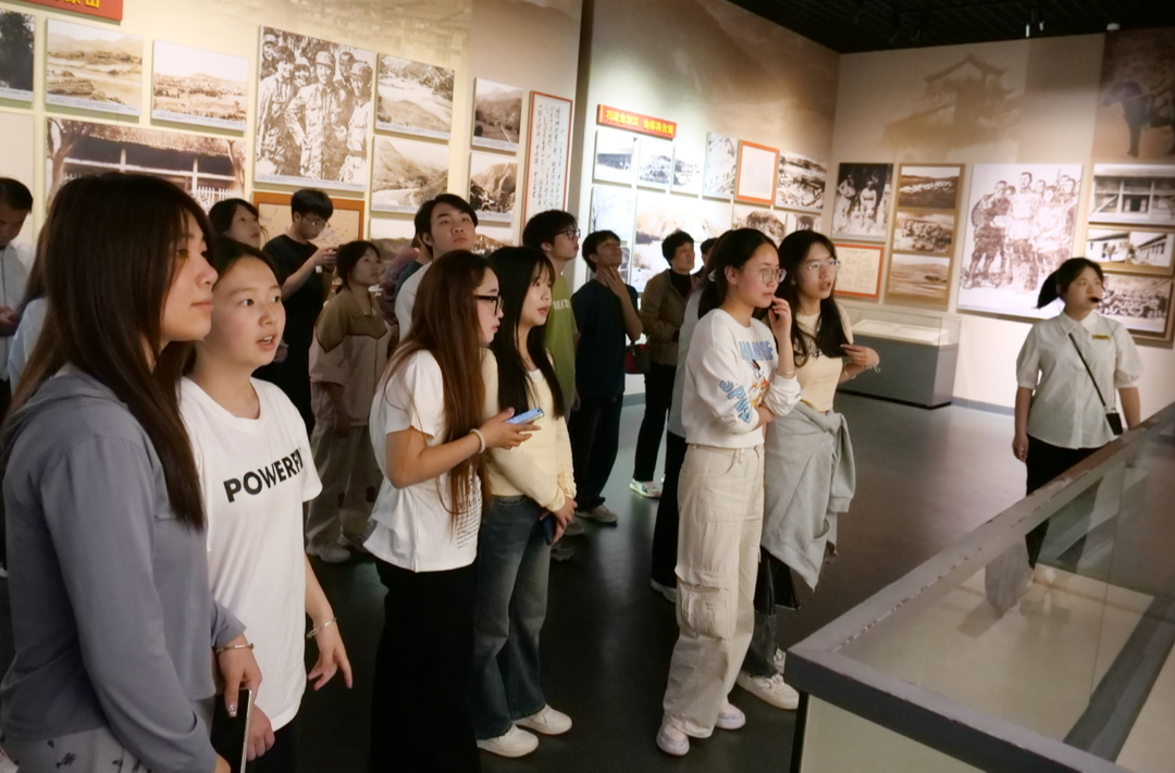 张家界学院来桑开展红色研学活动
