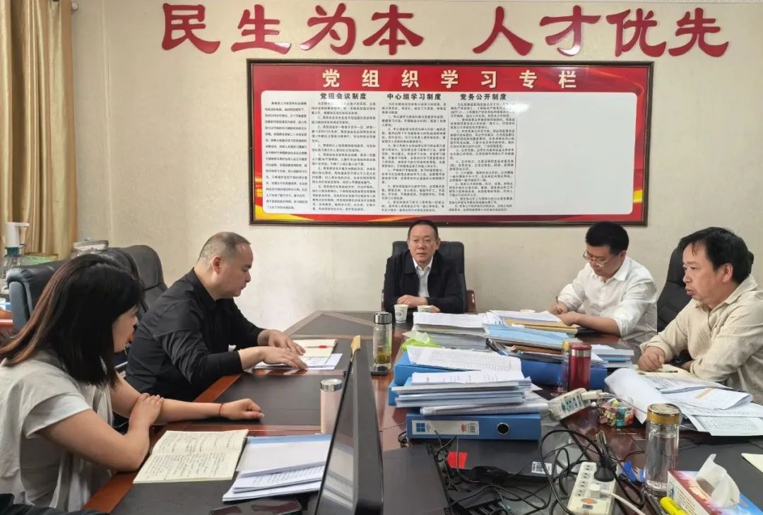 张交通到各县委巡察组驻地开展中期指导督导