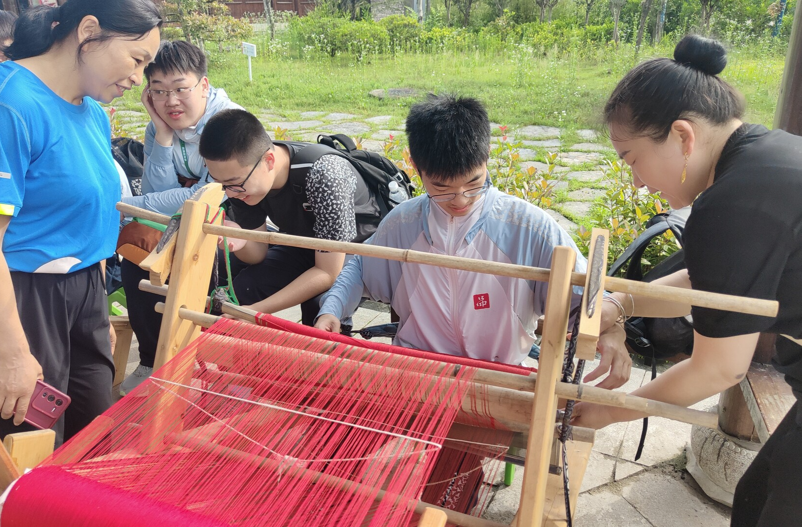 红色研学户外课 激活老区新流量