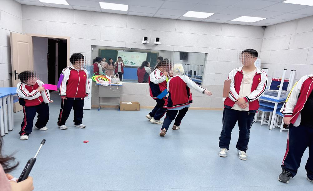 县澧源中学开展“助残日”活动