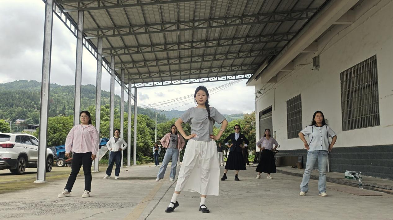 河口乡：丰彩村模秀演绎乡村新风貌