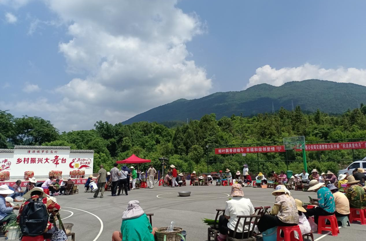 粽葉飄香迎端午 幸福和諧鄰里情：澧源鎮(zhèn)羅家莊村開展端午主題活動