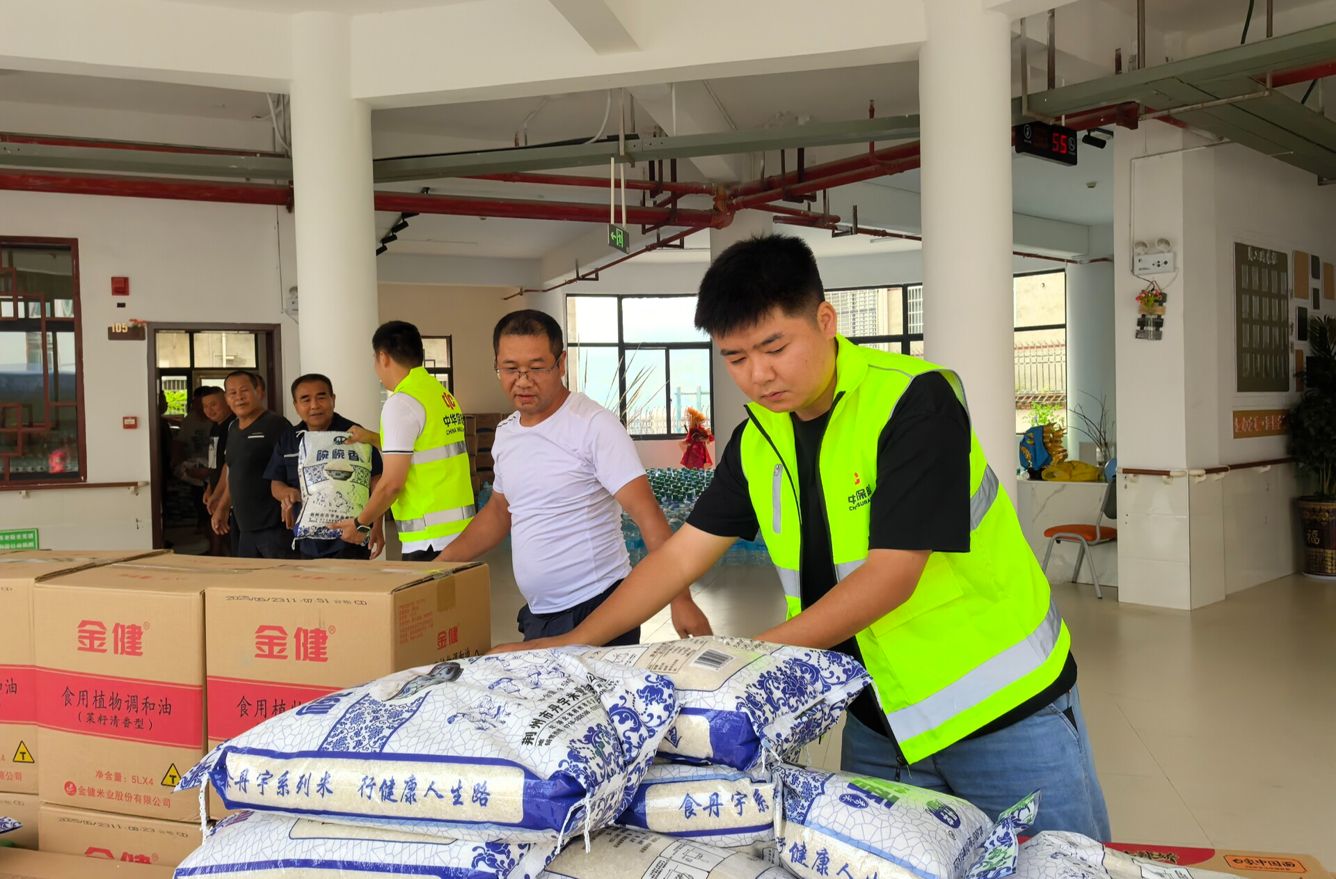 企業(yè)愛心捐贈(zèng) 溫暖傳遞力量