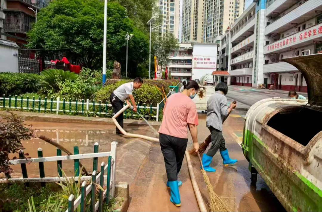 洪水无情人有爱 护学行动守初心  ——桑植县581名受灾学生“零失学”背后的温暖守护