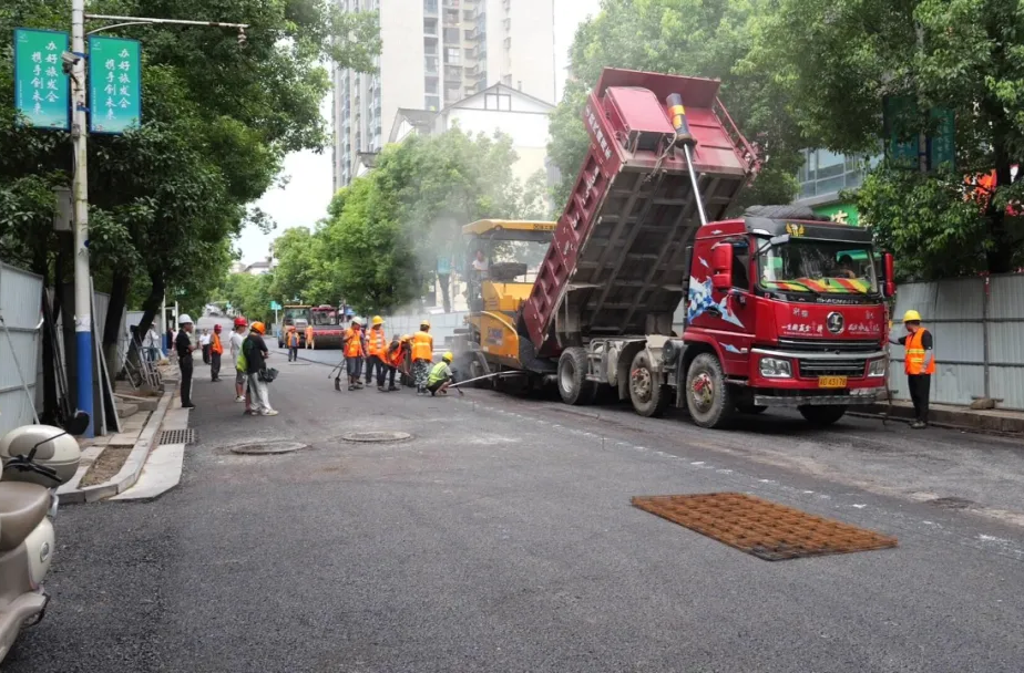 桑植縣和平西路雨污分流工程路段將于7月23日零時正式恢復(fù)通車