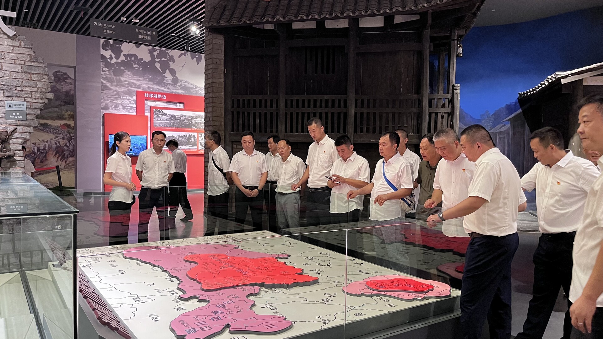 “八一”建军节之际 桑植“两馆”迎来参观热潮 游客重温红色记忆