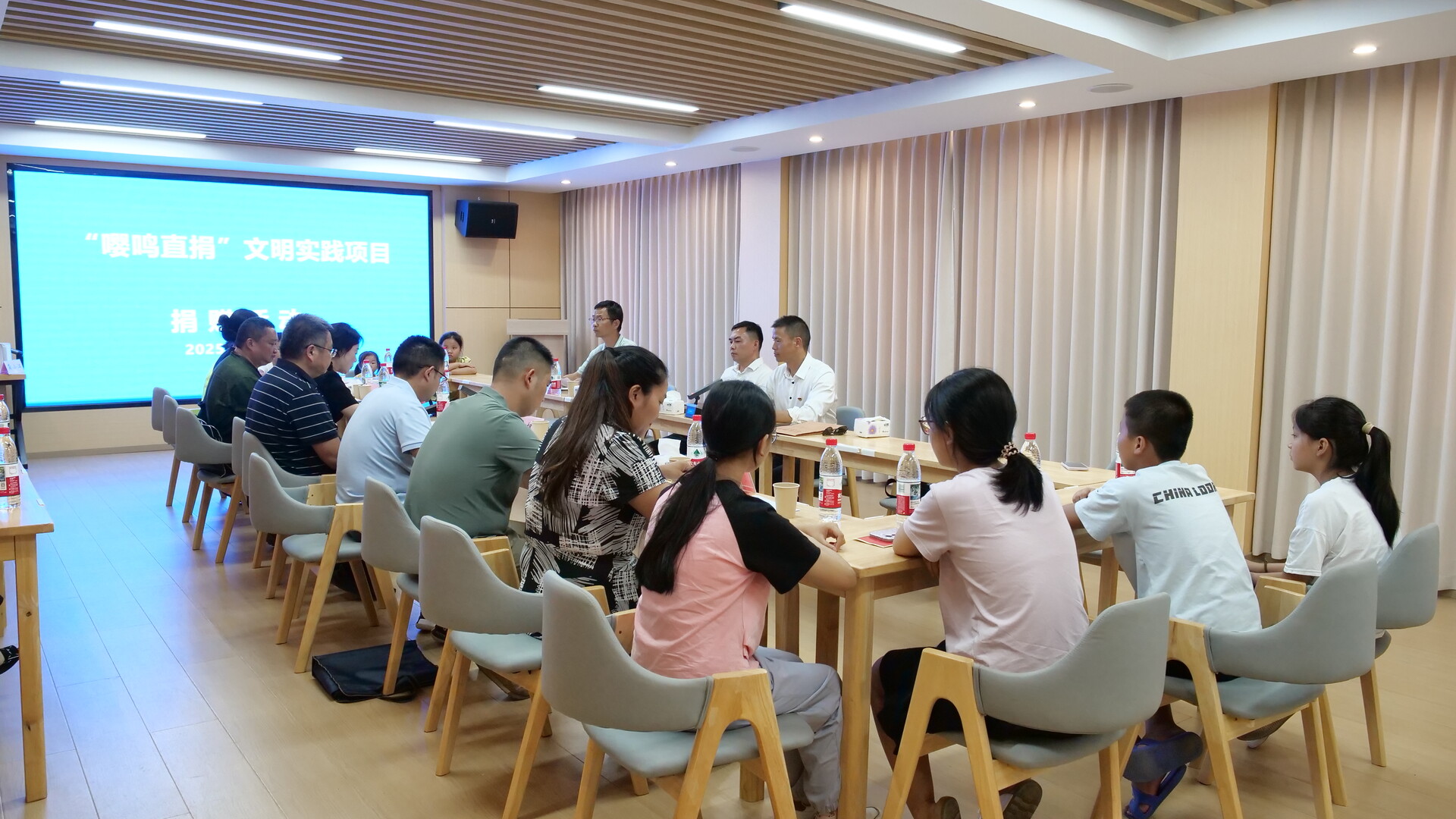 长沙县委宣传部来桑开展文明实践结对帮扶 为7名学生捐赠助学金