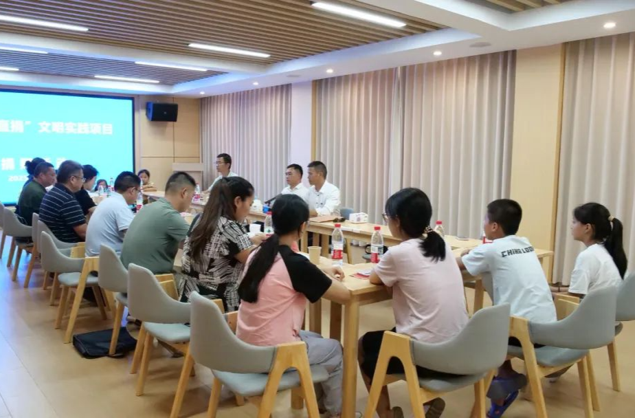 長(zhǎng)沙縣委宣傳部來桑開展文明實(shí)踐結(jié)對(duì)幫扶 為7名學(xué)生捐贈(zèng)助學(xué)金