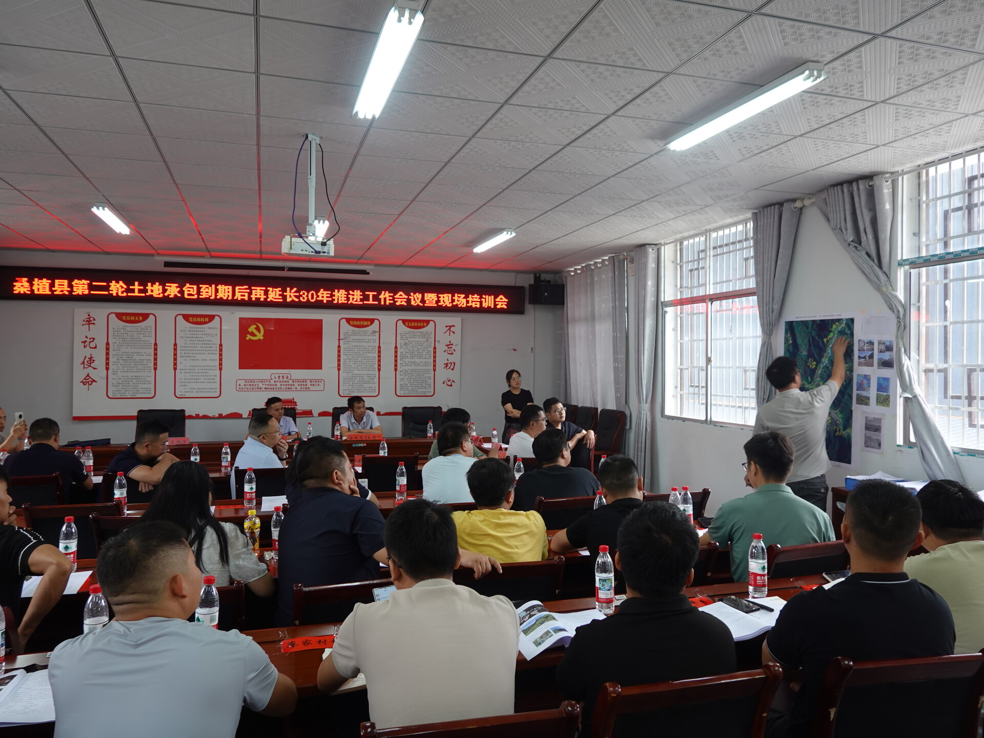 桑植土地延包现场会：观摩交流取真经 互学互促提质效