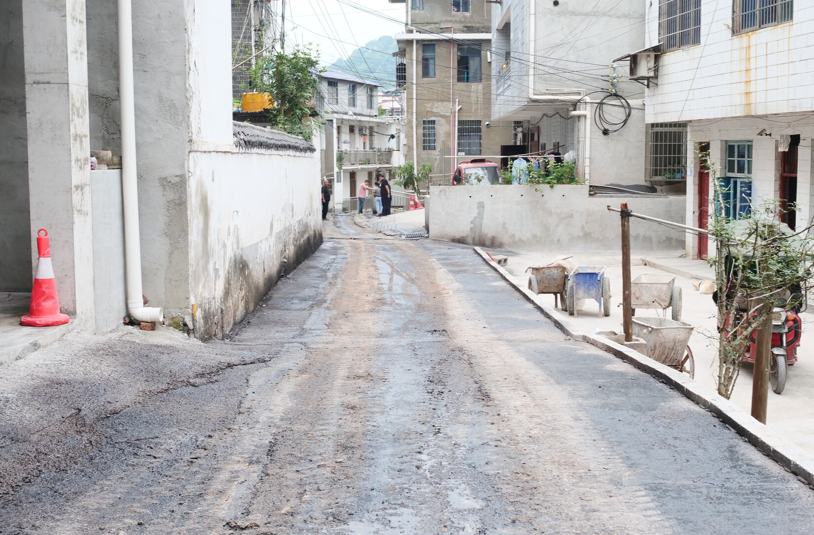 澧源镇罗家庄村南门组雨污分流及道路拓宽工程全面竣工