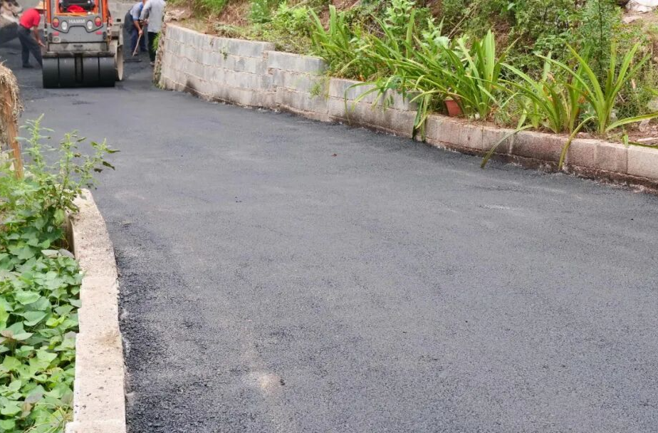 澧源镇罗家庄村南门组雨污分流及道路拓宽工程全面竣工