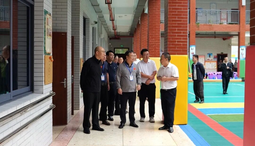 市、县人大代表第五代表小组开展视察活动及重点建议督办