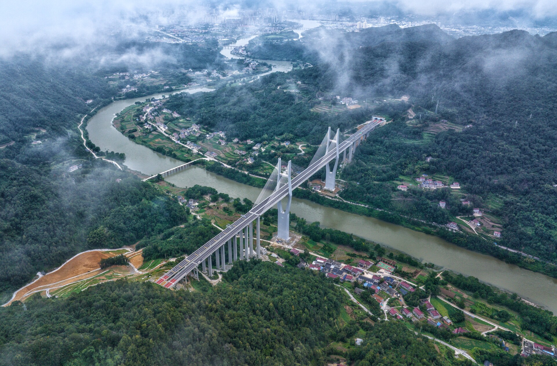 出行提速！桑龙高速通车