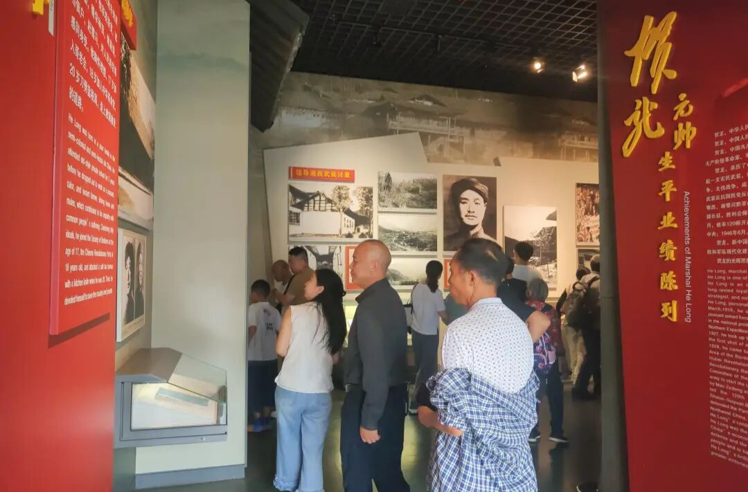贺龙纪念馆国庆迎客忙 文物“诉说”抗战记忆