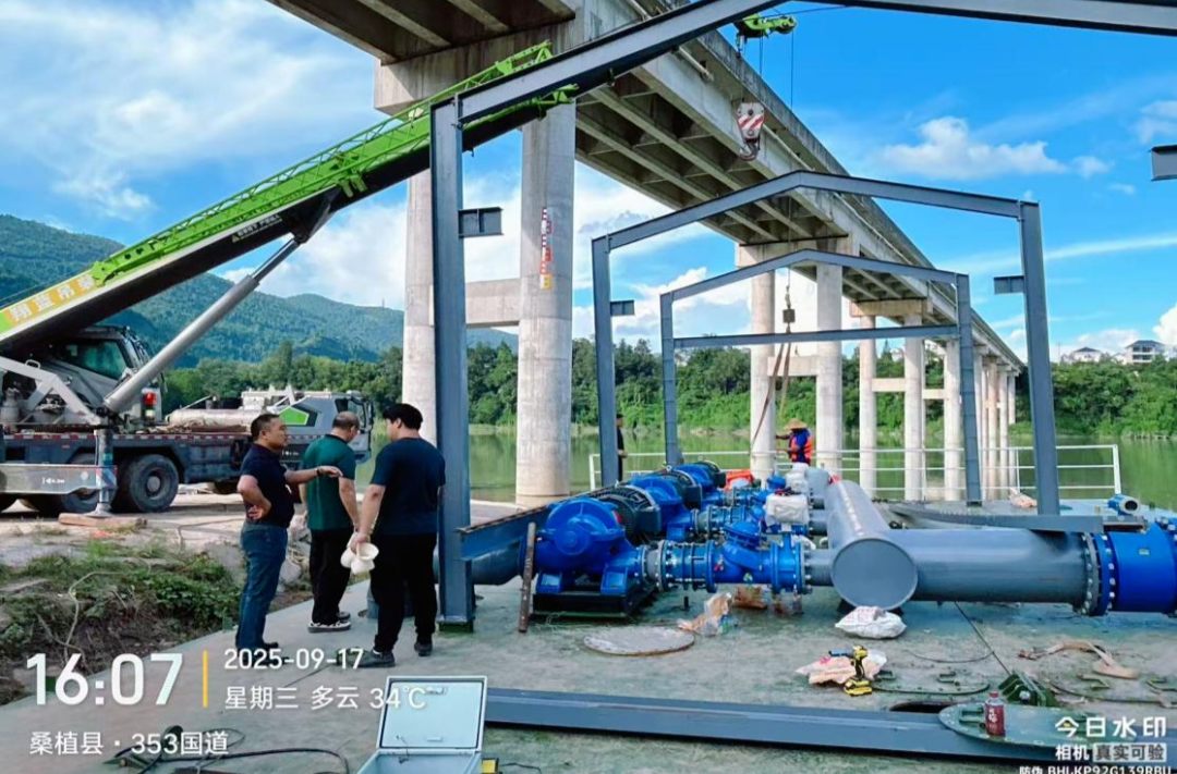 张家界首台移动供水泵船投入使用，桑植县洪期供水安全防线得到巩固