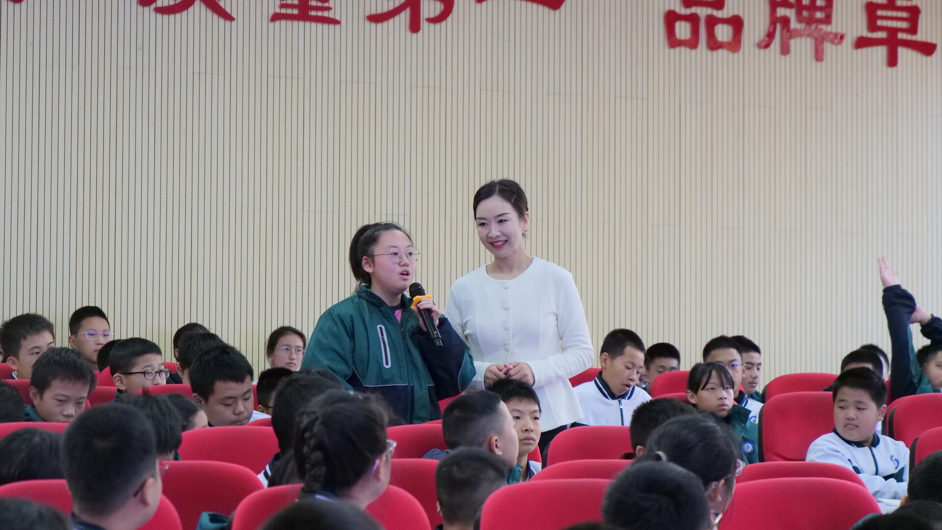 “利剑护蕾·反诈防骗·识毒拒毒”科普大讲堂在桑植县启动