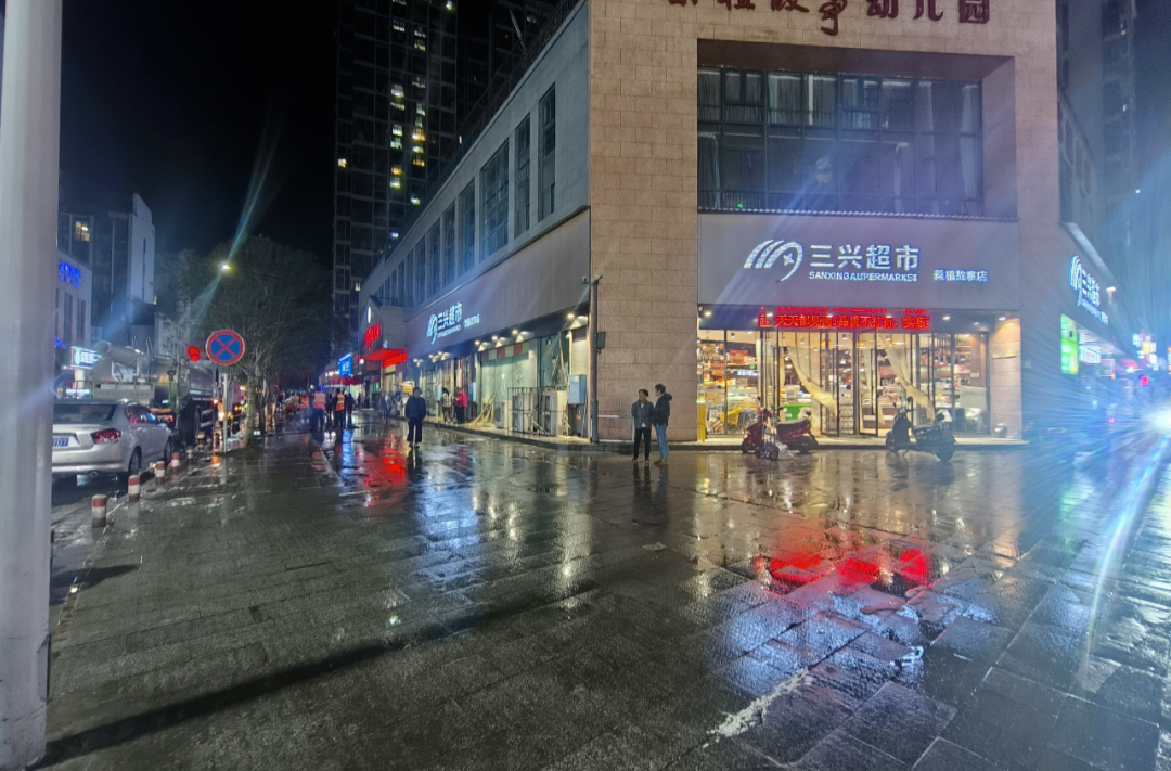 守护城市颜值！桑植县城管局开展市容市貌集中攻坚行动