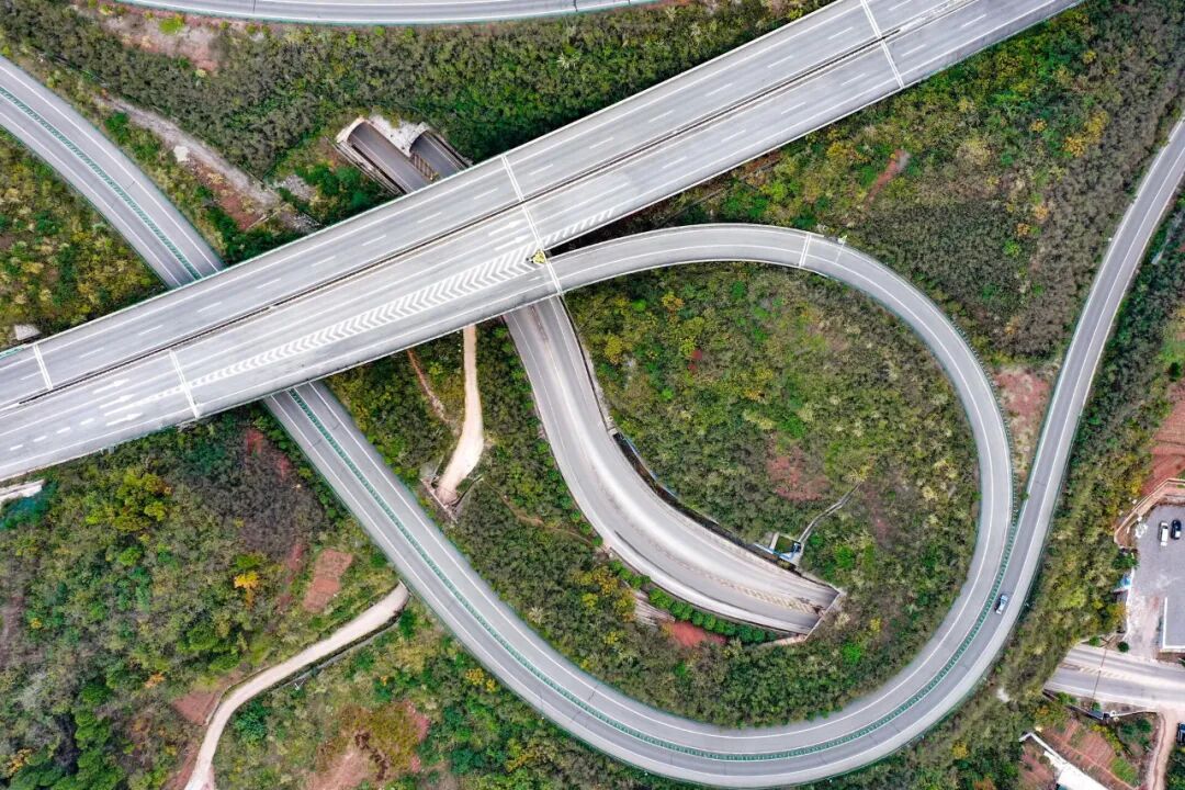 辉煌“十四五” 长征再出发丨交通先行，发展增速！交通强县铺就民生幸福路