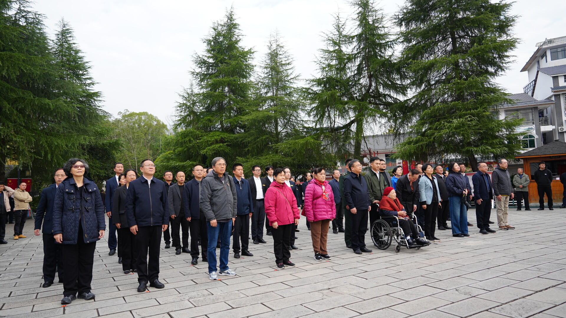 马蹄声远 精神永存：贺龙元帅之女贺捷生桑植行追寻父辈革命足迹