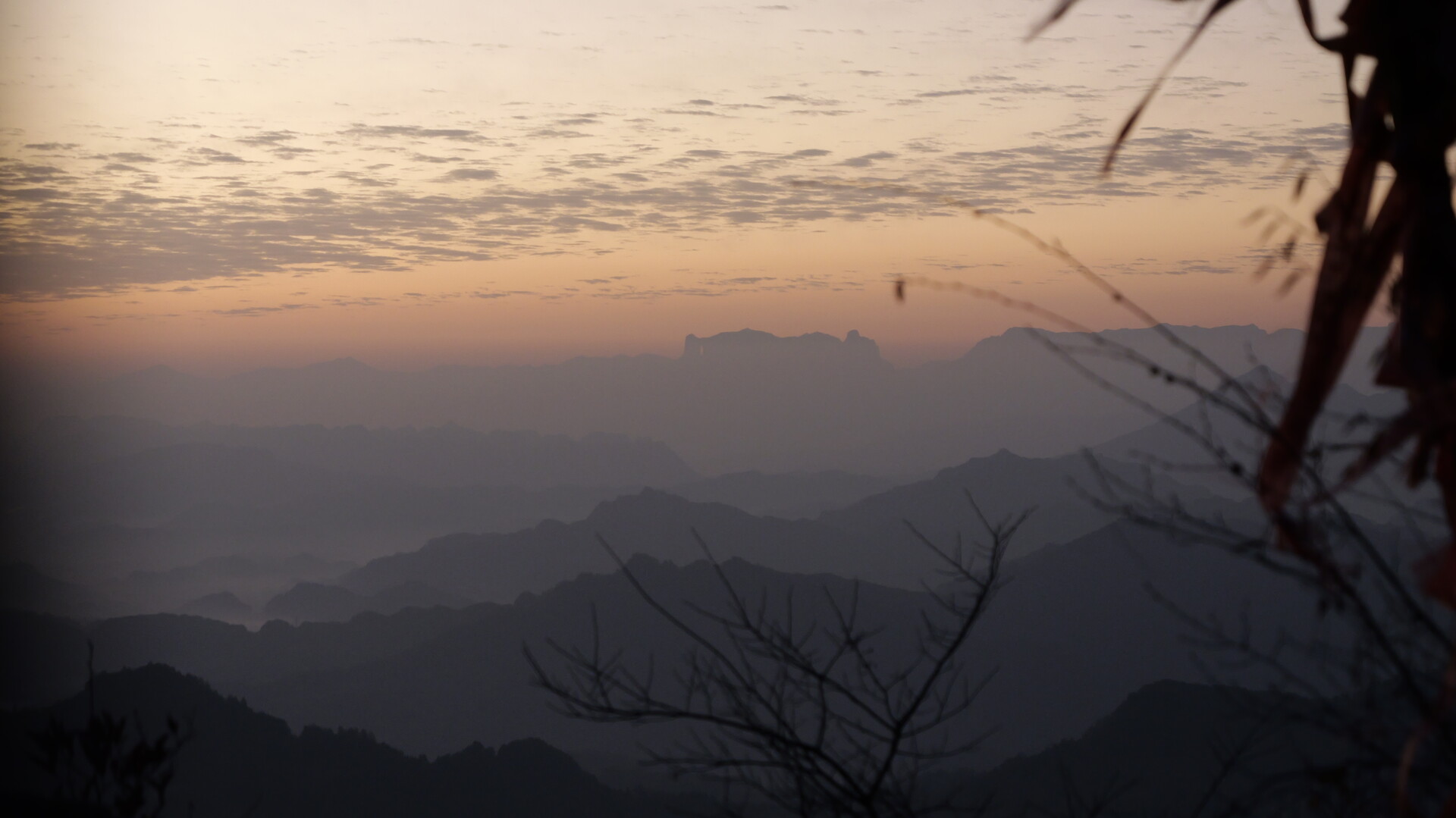 小城别有洞天丨冬日西界 惬意日出