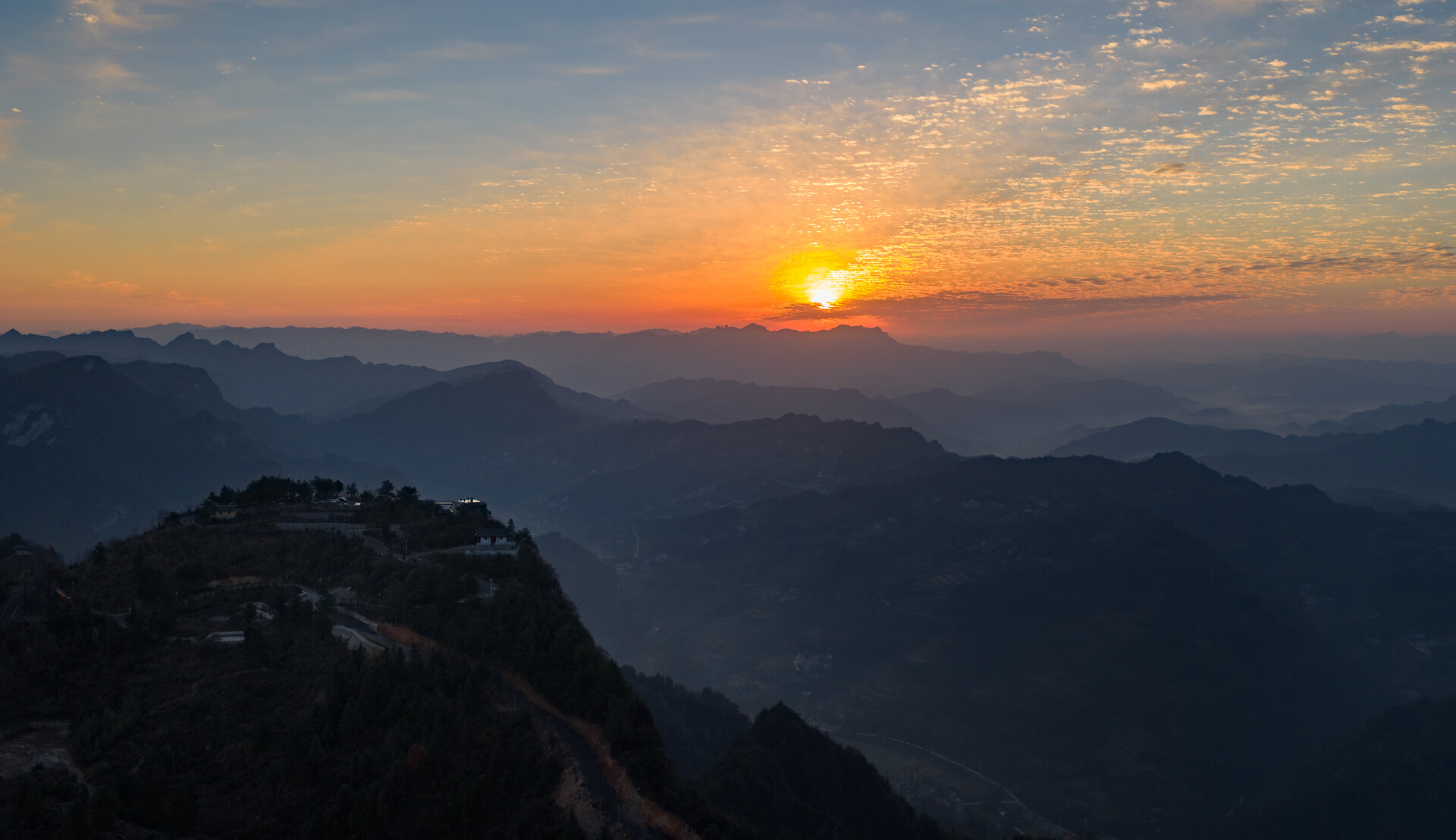 小城别有洞天丨冬日西界 惬意日出