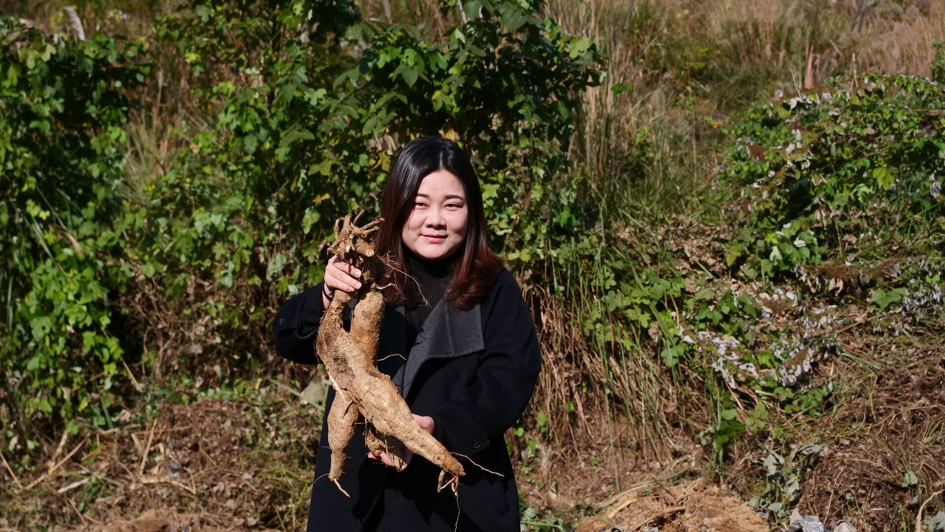 刘俐妍：留学归来的“土专家”，小小葛根铺就乡亲致富路