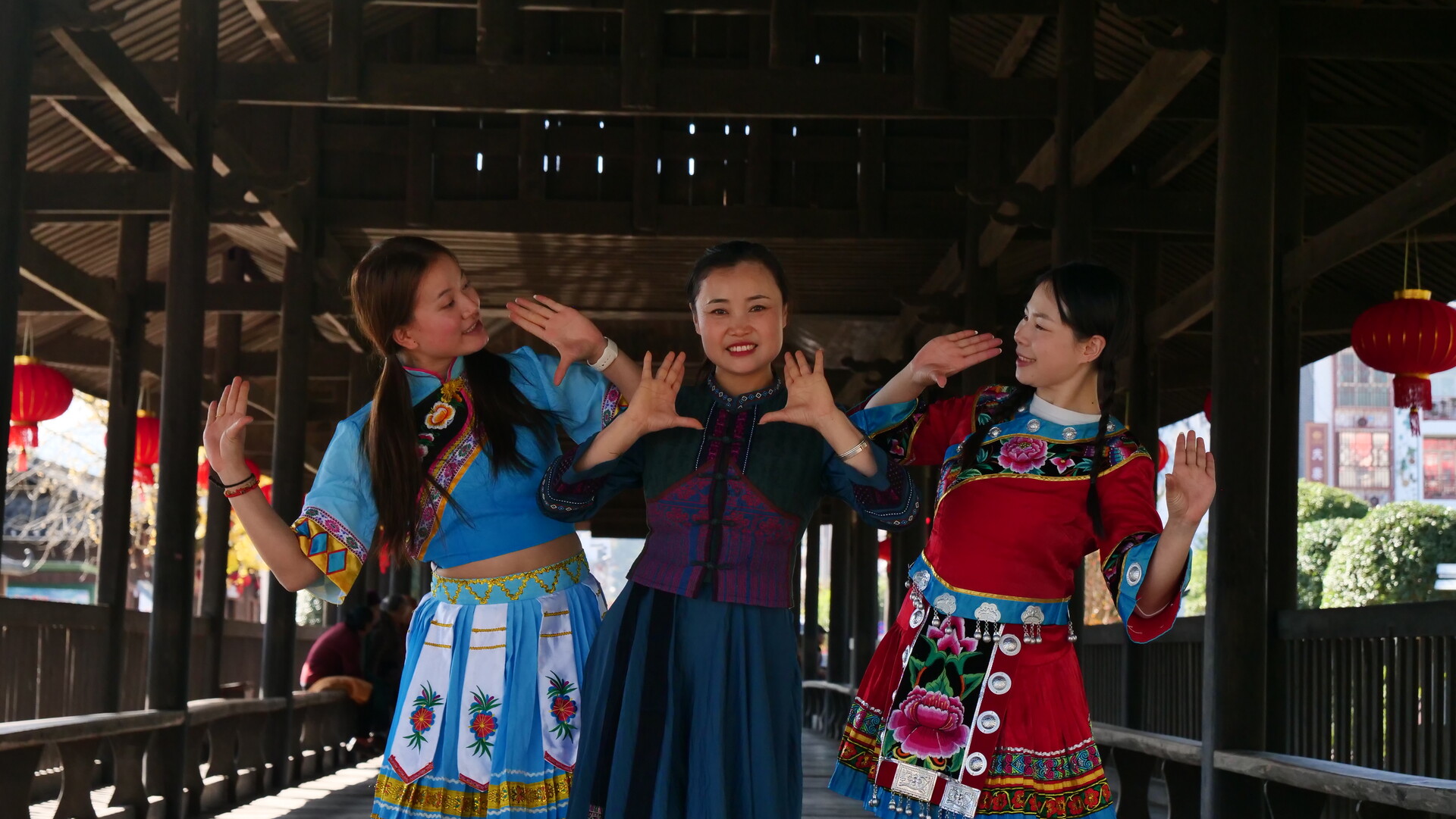 风采依旧丨向燕鹂：舞在山水间