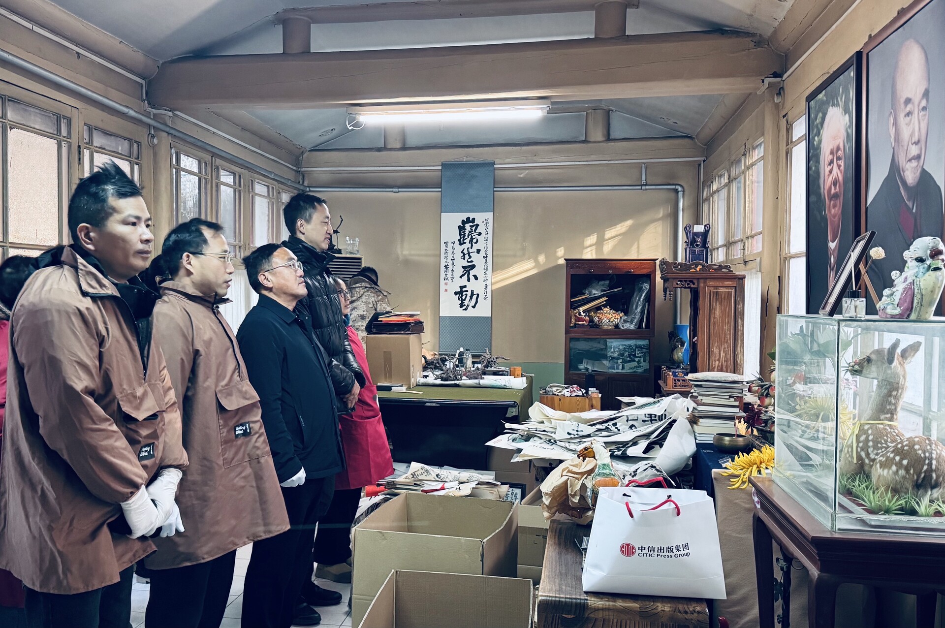 贺龙纪念馆赴北京接收萧克同志实物资料