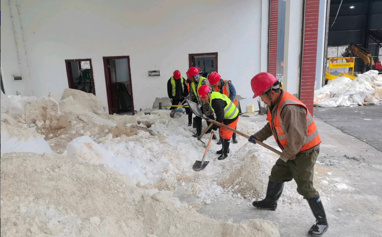 桑植管理所全力抗冰保畅 张桑高速通行平稳有序