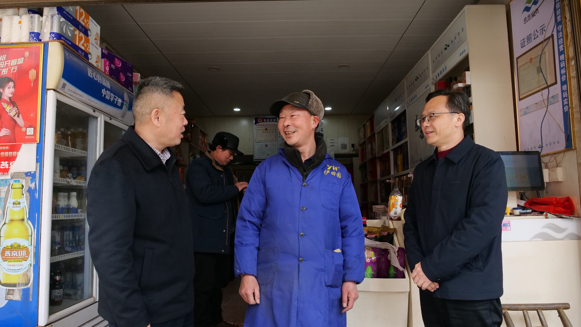 市退役军人事务局来桑走访慰问维和官兵家属