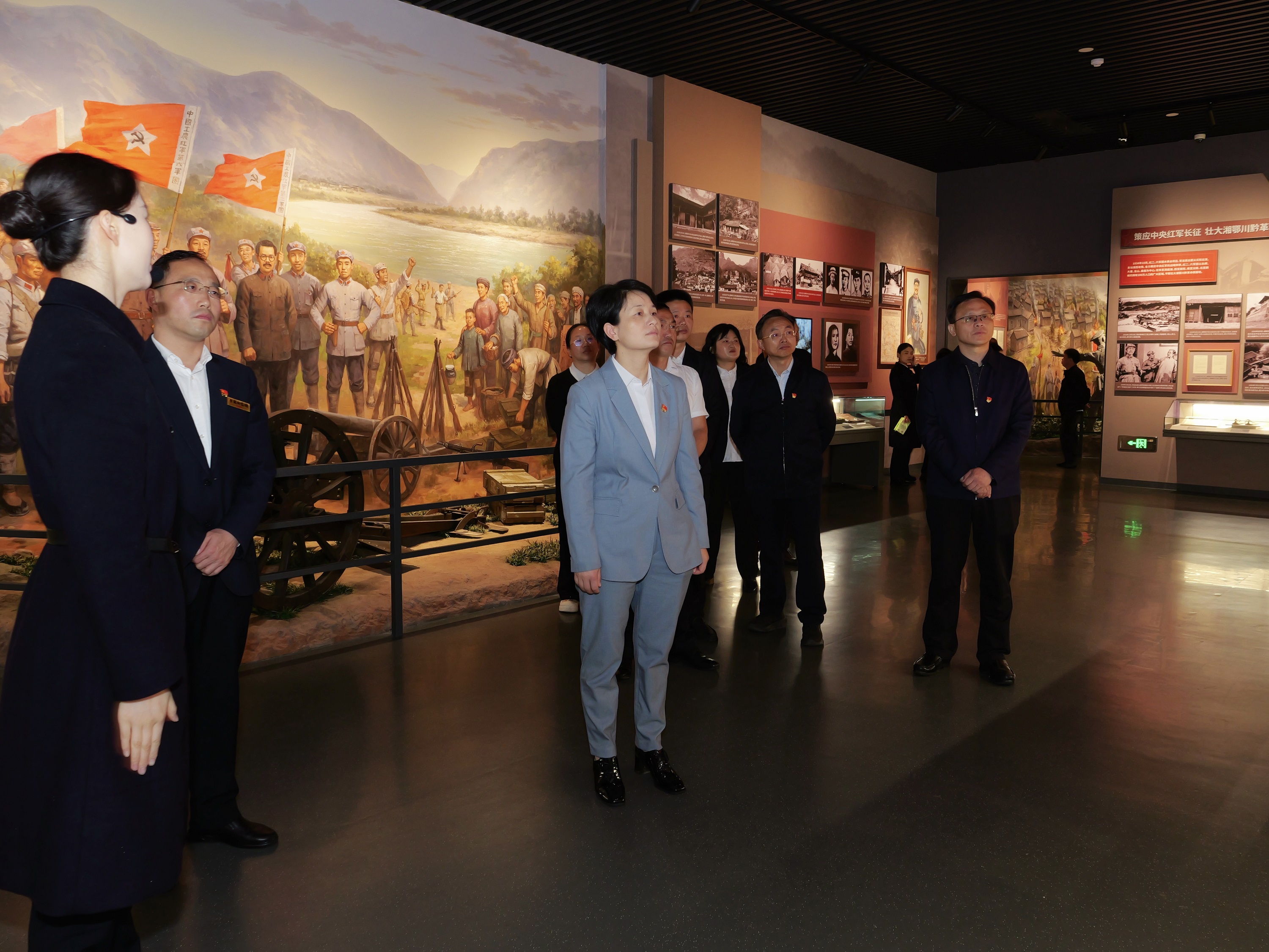 黄瑛调研红色文化建设工作