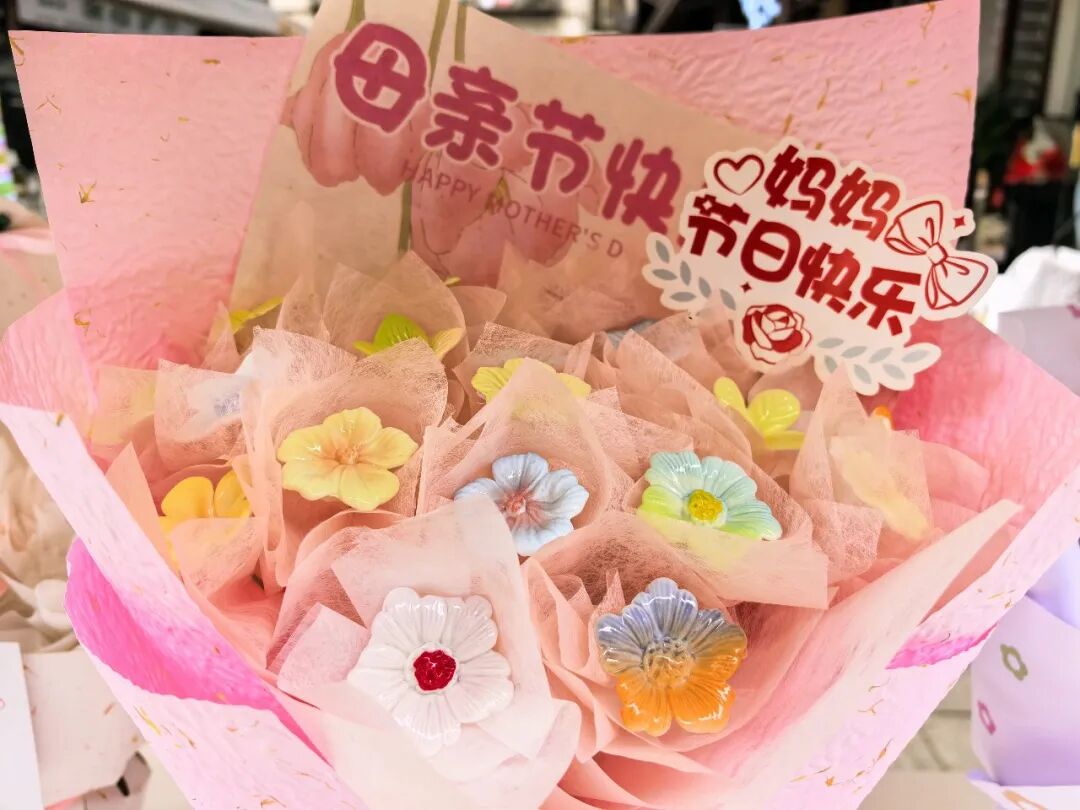 母亲节临近 桑植鲜花市场“升温”